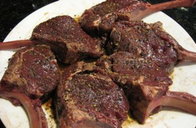 Lamb chops  (photo credit: Wiki Commons )