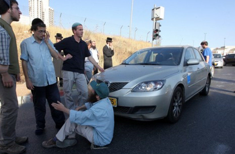 Jerusalem protests against arrest of Rabbi  Lior