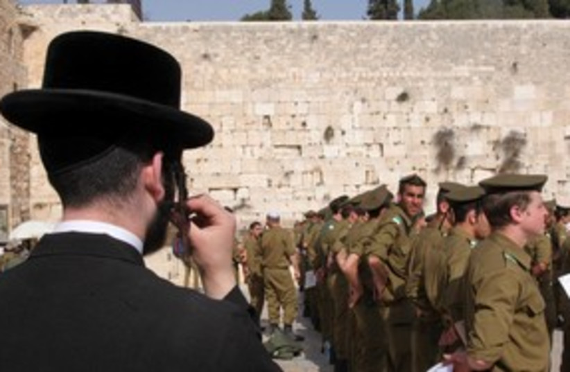 Haredim and soldiers at western wall (photo credit: Marc Israel Sellem)