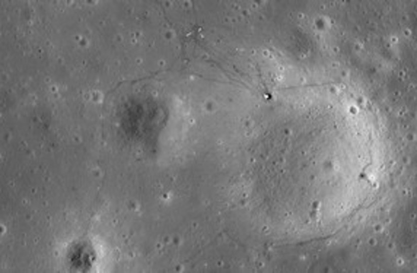 NASA moon picture 311 R (photo credit: REUTERS/NASA's Goddard Space Flight Center/ASU/Han)