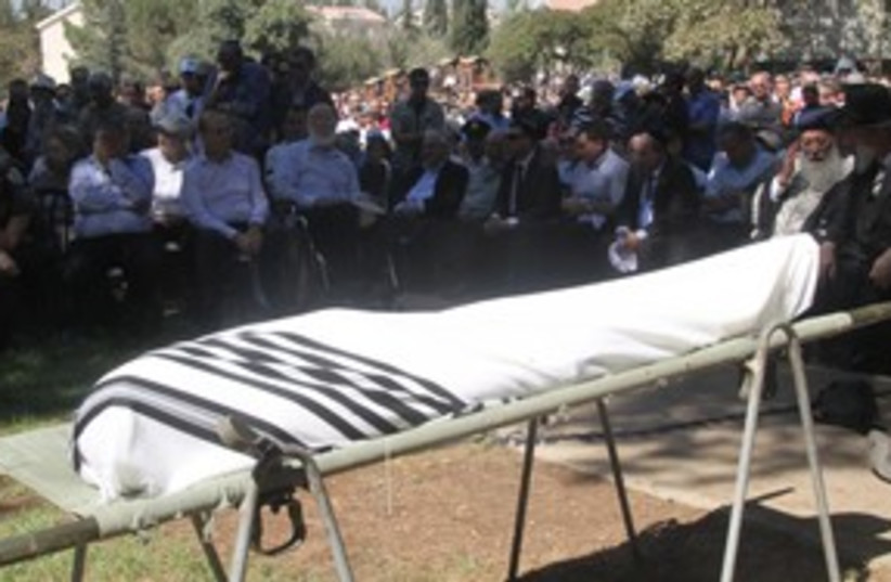 Rabbi Hanan Porat's funeral_311 (photo credit: Tovah Lazaroff)