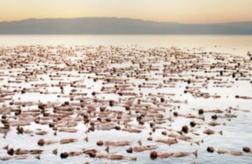 Dead sea nude image 311 (photo credit: Spencer Tunick)