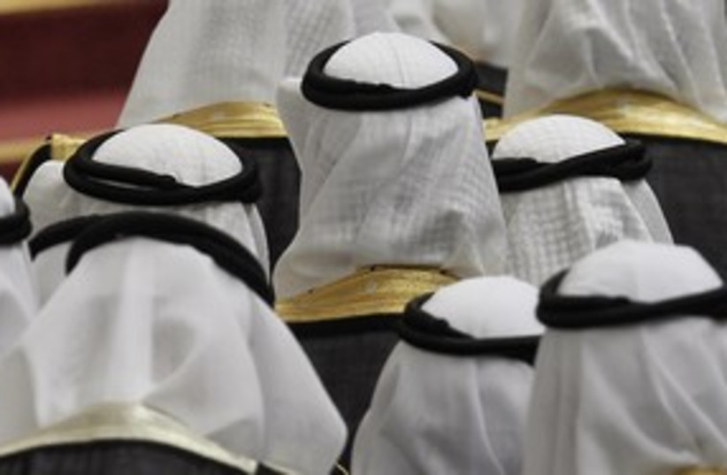 Saudi Arabian men 311 (R) (photo credit: REUTERS/Fahad Shadeed)