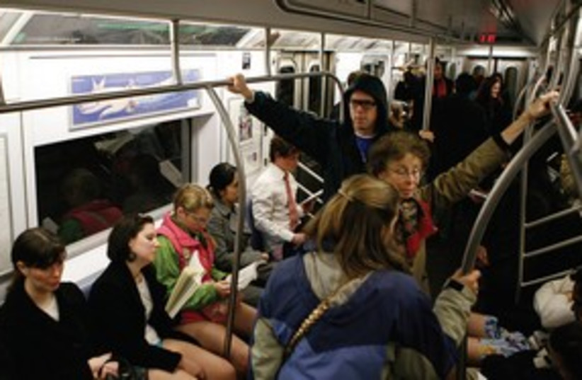 Crowded New York subway car_311 (photo credit: Reuters)