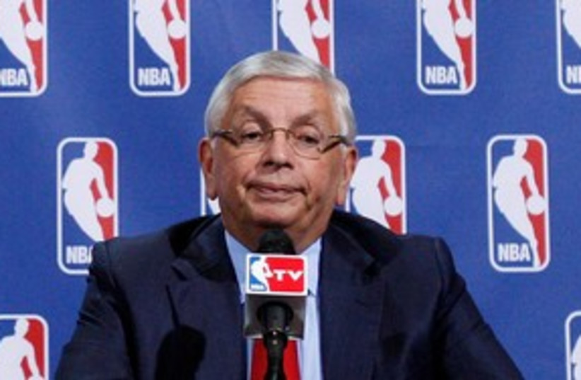 NBA Commissioner David Stern 311 (R) (photo credit: REUTERS/Jessica Rinaldi)