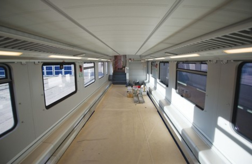 Train coach interior 521 (photo credit: Bombardier)