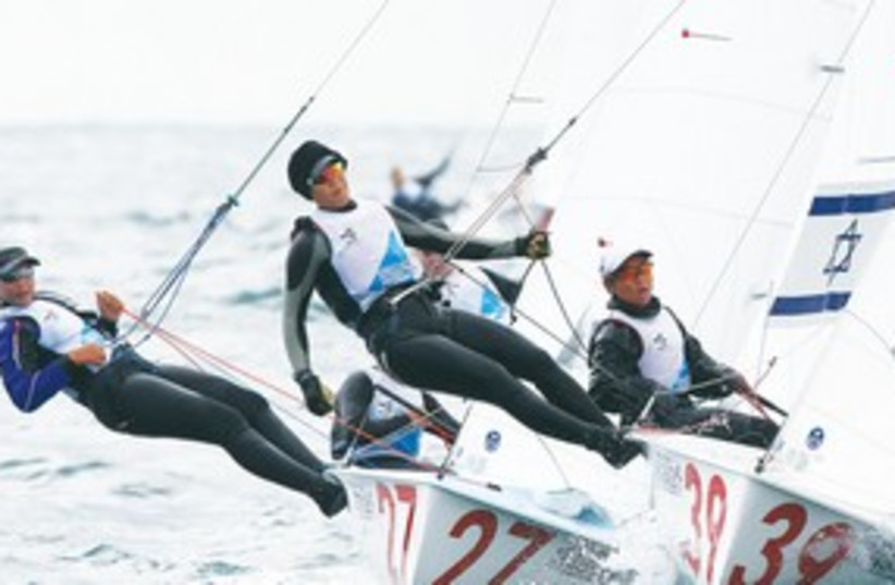 World Championships women’s 470 Class sailing 311 (photo credit: Paul Fremantle/Perth 2011))