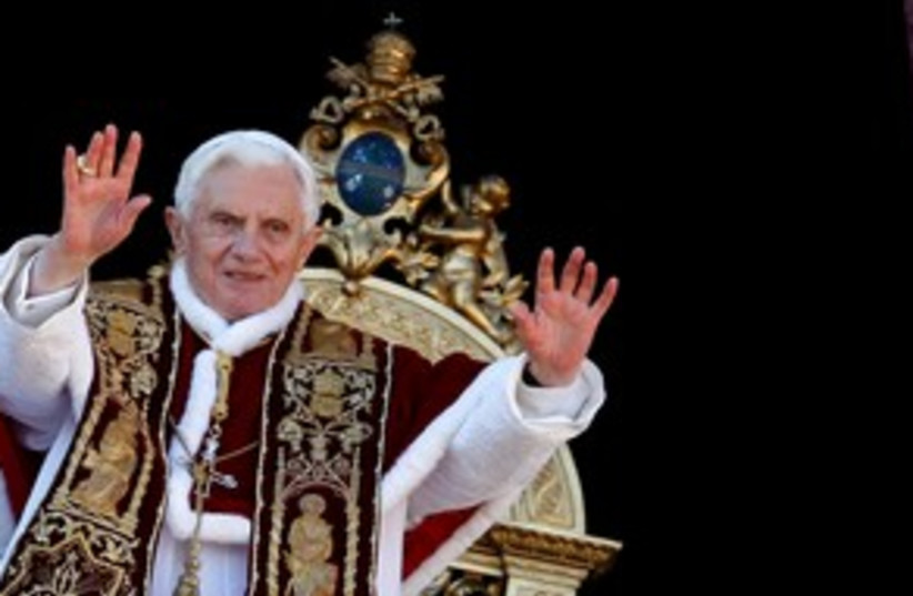 Pope Benedict XVI   311 (r) (photo credit: REUTERS/Alessandro Bianchi )