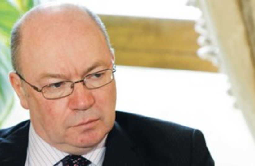 UK Minister for Mideast, N. Africa Alistair Burt 311 (R) (photo credit: REUTERS)