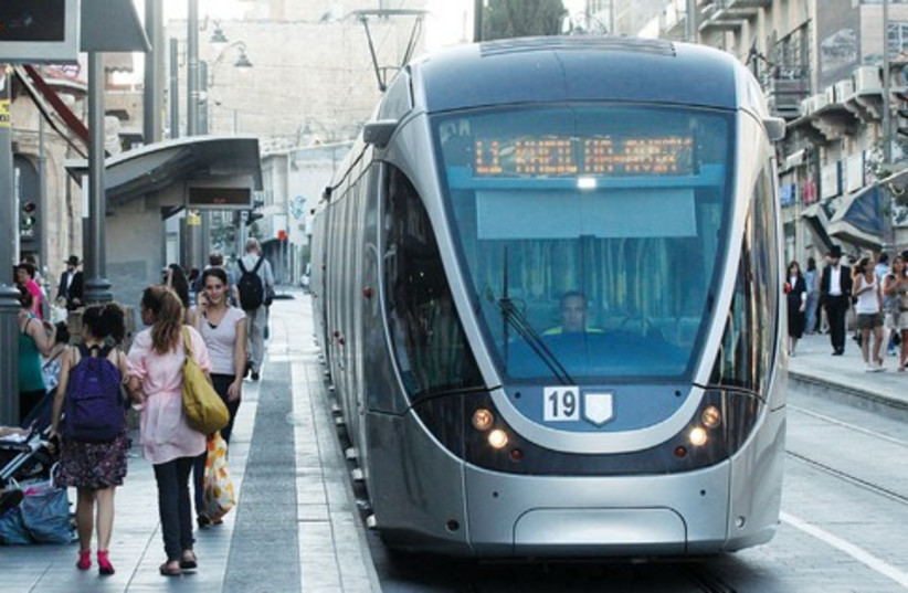 Jerusalem light rail 521 (photo credit: Marc Israel Sellem)