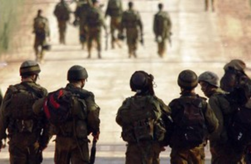 IDF soldiers marching in Second Lebanon War 311 (R) (photo credit: Ho New / Reuters)