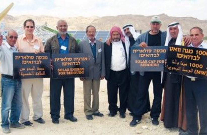 Beduin leaders and Arava Power Company president 390 (photo credit: Hannah Schafer)