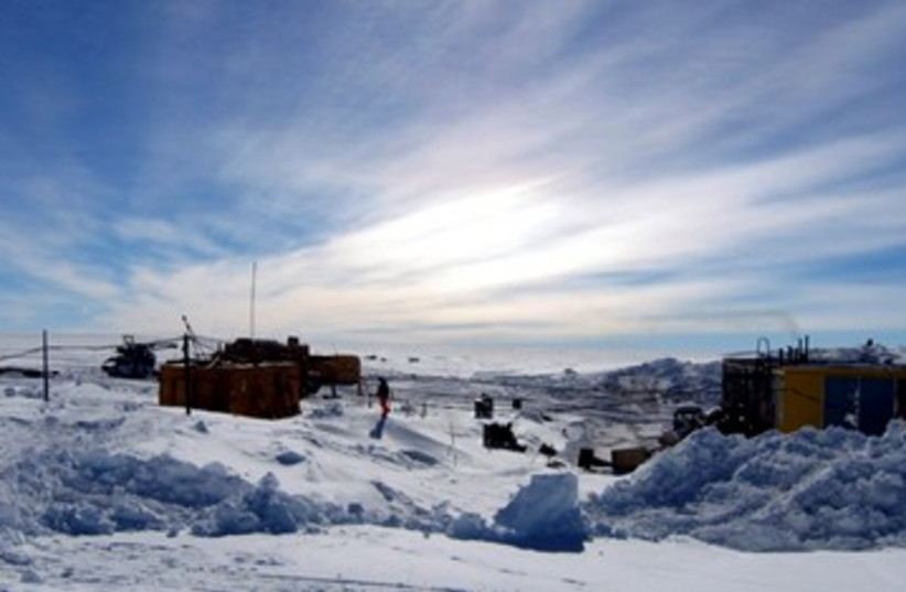 Vostock research camp in Antarctica 390 (R) (photo credit: REUTERS/Alexey Ekaikin/Handout)