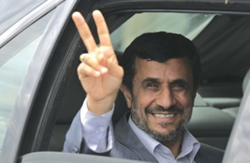 Ahmadinejad in Cuba 390 (photo credit: REUTERS)