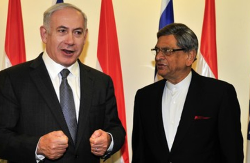 Netanyahu, India FM SM Krishna (photo credit: Reuters)