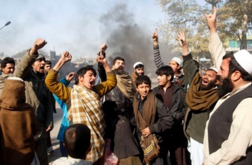 Afghan Koran protest 390 (photo credit: REUTERS)
