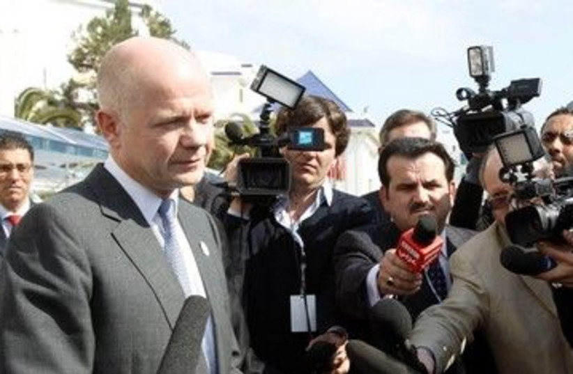British Foreign Secretary William Hague 390 (R) (photo credit: REUTERS/Zoubeir Souissi)