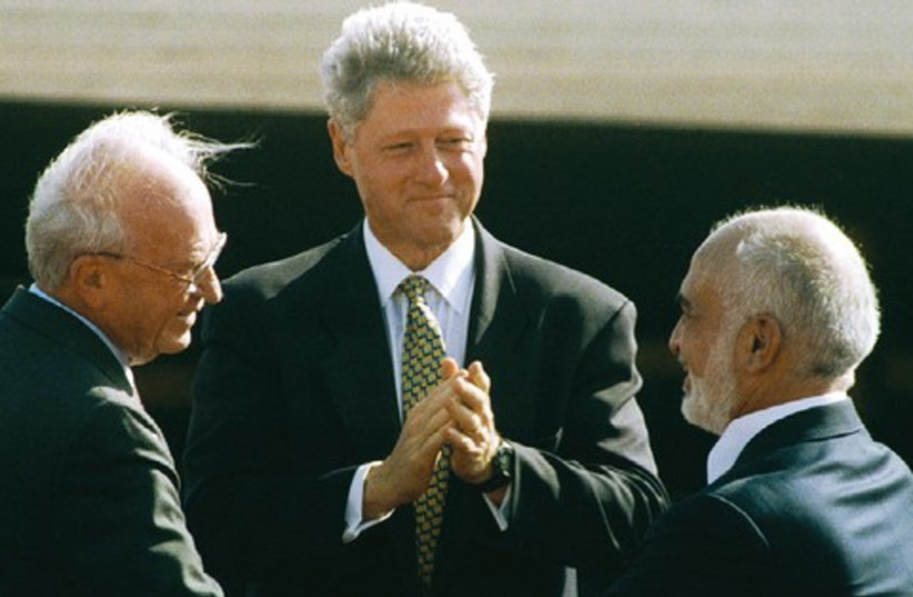 Clinton lauds Hussein, Rabin at peace treaty signing 521 (photo credit: REUTERS)