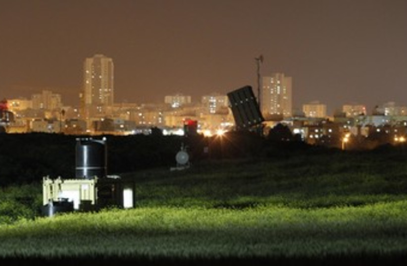 Iron Dome battery in Ashdod_370 (photo credit: Baz Ratner/Reuters)