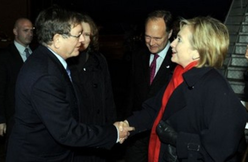 Barukh Binah meets US Sec of State Hillary Clinton 370 (photo credit: US State Dept. / Matty Stern)
