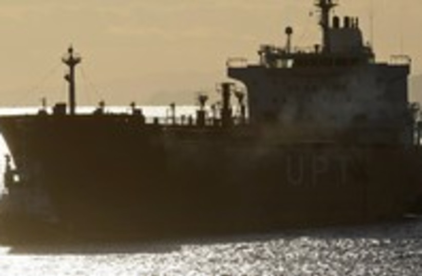 An oil tanker ship crude 300 (R) (photo credit: Francisco Bonilla / Reuters)