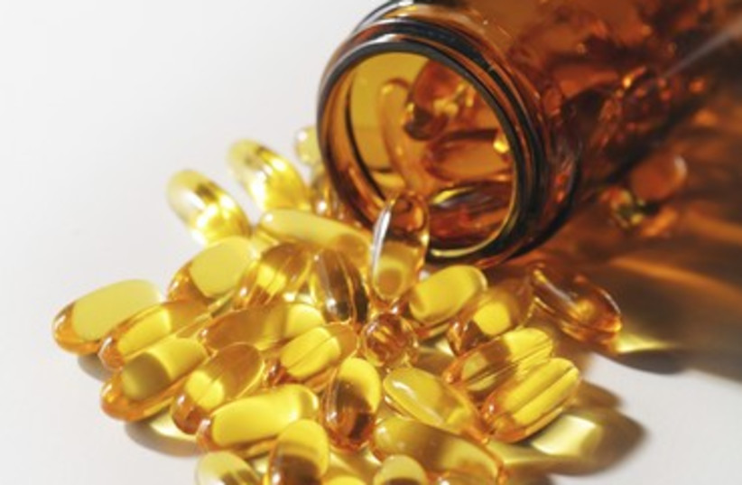 Omega 3 fish oil supplements 370 (photo credit: Thinkstock/Imagebank)