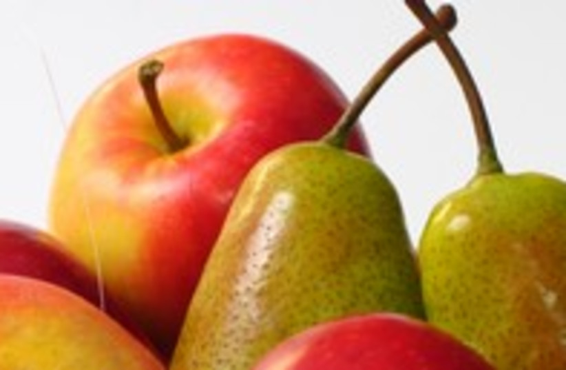 Apples and pears  300 (photo credit: Thinkstock/Imagebank)