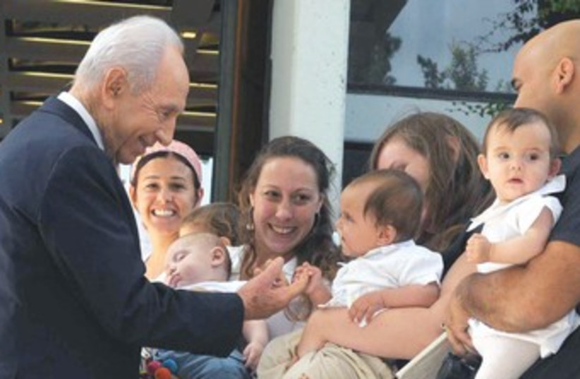 President Peres at Megilot Regional Council 370 (photo credit: GPO)