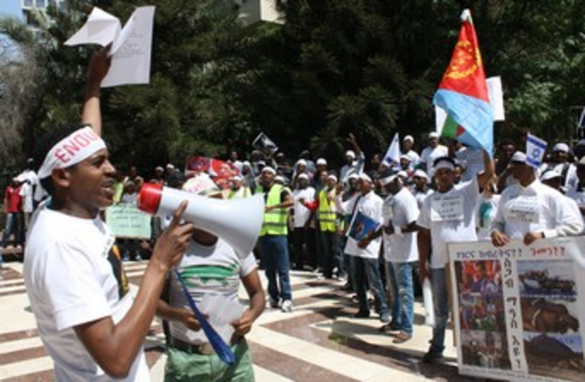 Eritreans protest homeland regime 370 (photo credit: Ben Hartman)