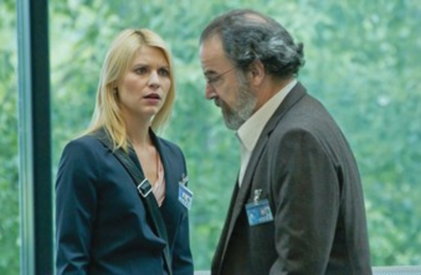 MANDY PATINKIN stars opposite Claire Danes 370 (photo credit: collidier.com)