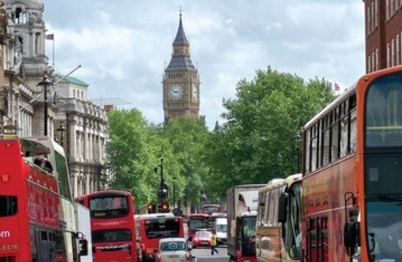 London 370 (photo credit: Wikimedia)