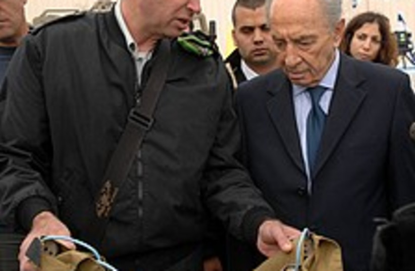 Peres Shamni 224.88 (photo credit: GPO)