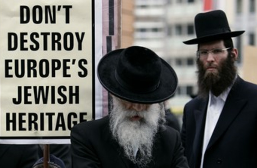 Lithuanian Jews (photo credit: Reuters)