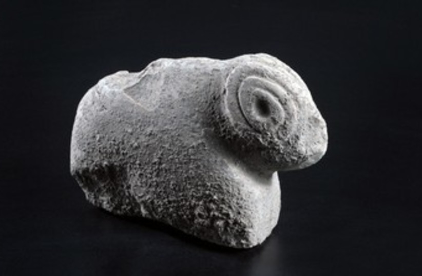 9500-year-old figurine 370 (photo credit: Israel Antiquities Authority/Yael Yolovitch)