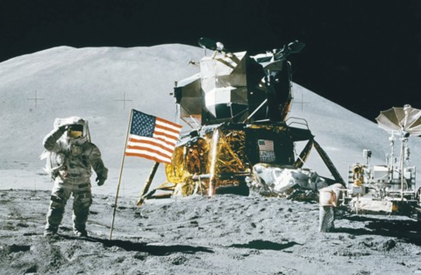 Man on moon 521 (photo credit: Wikimedia Commons)