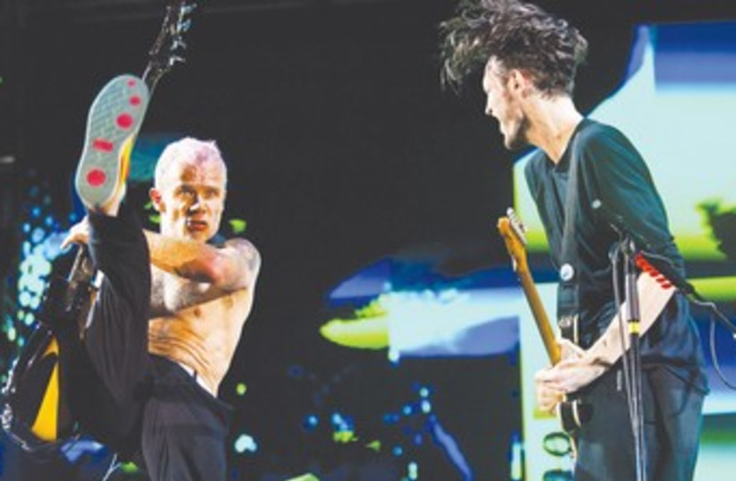 Red Hot Chili Peppers 370 (photo credit: Avihai Levy)
