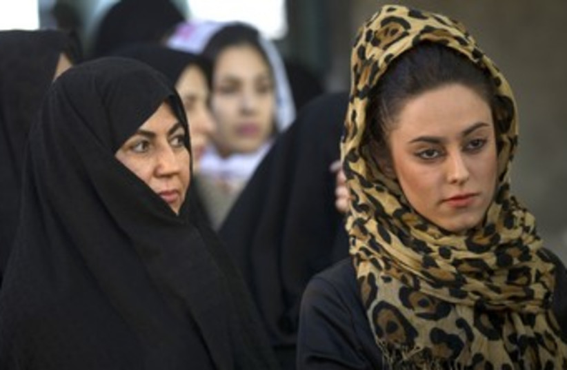 Iranian women 370 (photo credit: REUTERS/Caren Firouz)