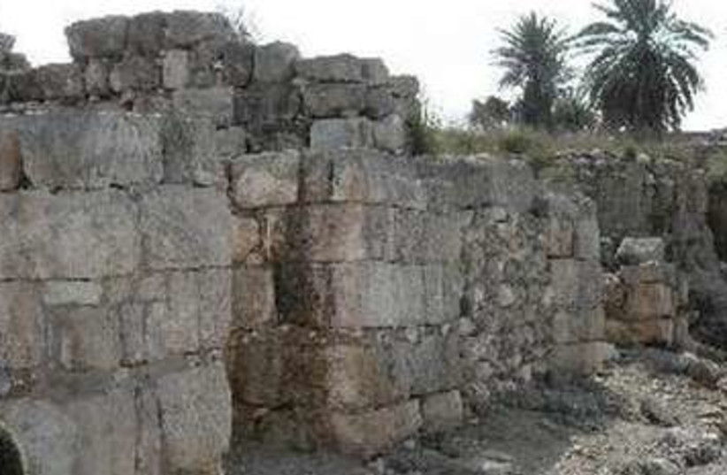 Megiddo Israelite Gate 370 (photo credit: Joe Yudin)