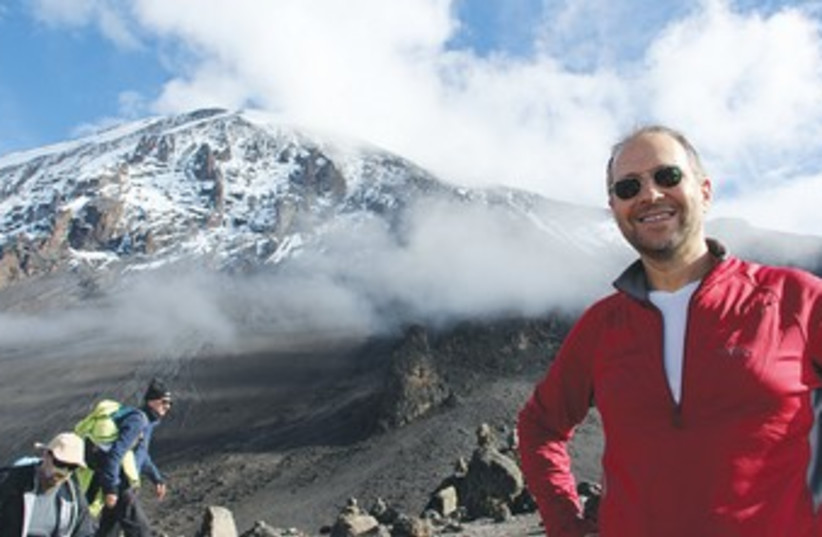 Alex Waislitz climbs Mount Kilimanjaro 370 (photo credit: Courtesy SACH)