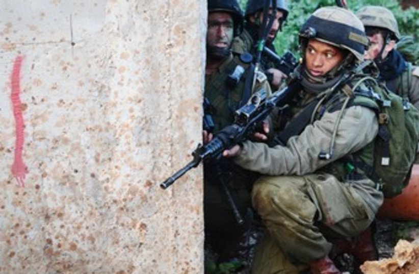 IDF soldiers in urban warfare exercise 370 (photo credit: IDF Spokesman’s Office)