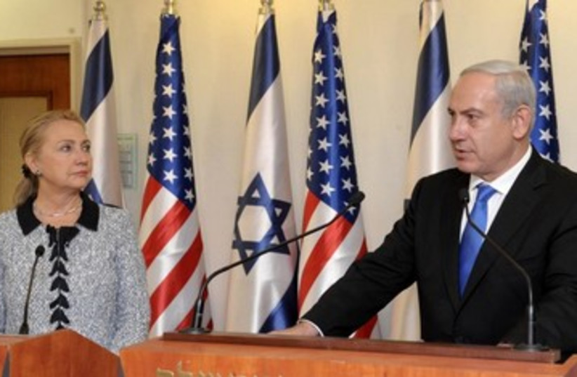 Clinton and Netanyahu 390 (photo credit: GPO)