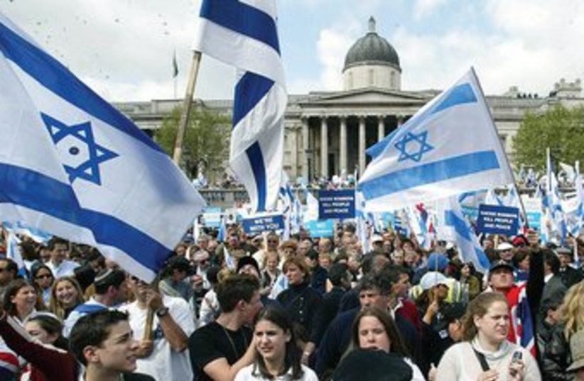 pro Israel demonstrators in London 370 (photo credit: REUTERS)