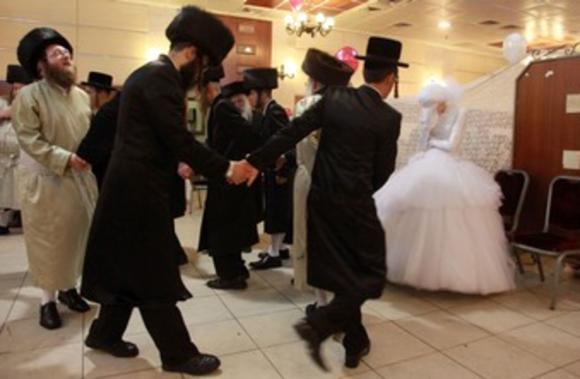 wedding ulta orthodox bnei brak370 (photo credit: marc israel sellem)