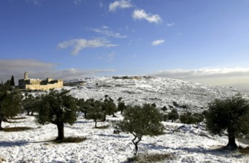 Snow outside of Jerusalem 370 (photo credit: Ronen Zvulun / Reuters)
