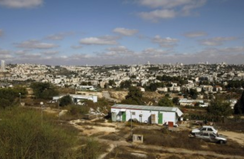 Givat Hamatos 370 (photo credit: REUTERS/Baz Ratner)