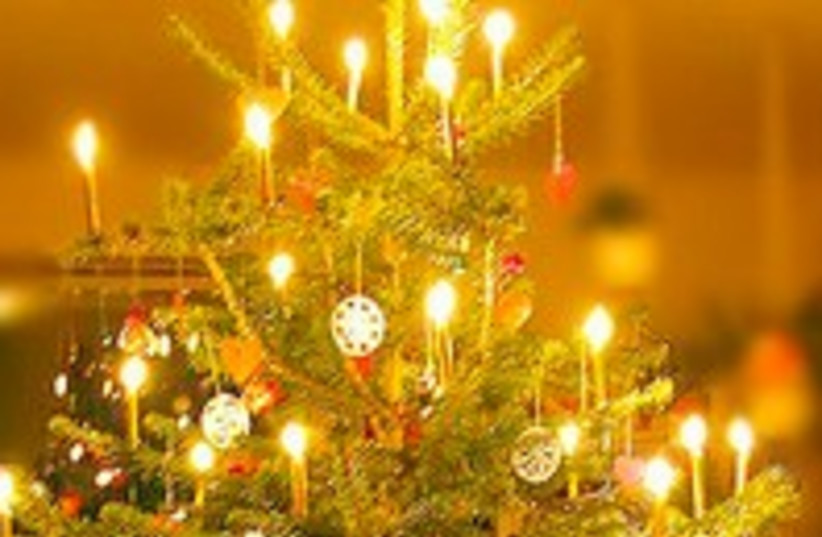 Christmas tree (photo credit: Wikicommons)