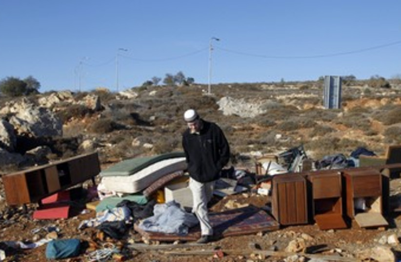 Demolished structure in Oz Zion outpost 370 (photo credit: REUTERS)