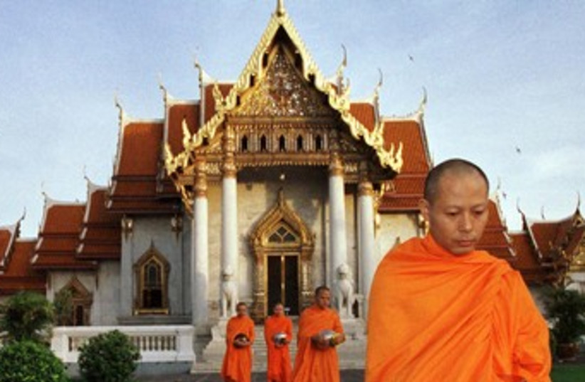 Thai monastery 370 (photo credit: reuters)