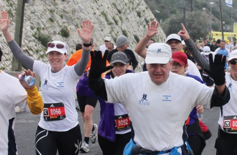 J'lem runners (photo credit: Marc Israel Sellem/The Jerusalem Post)