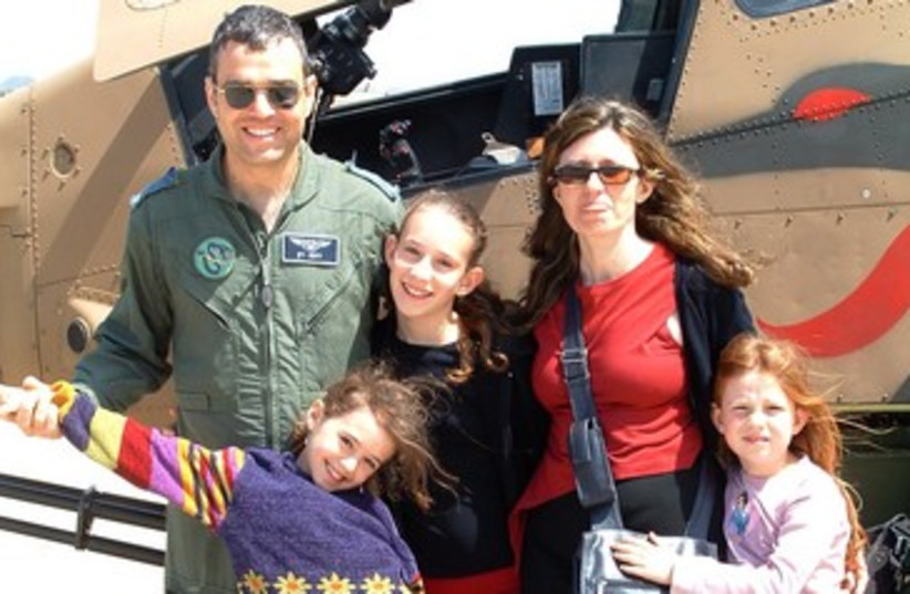 Lieut-Col. (res.) Noam Ron with his family 370 (photo credit: Courtesy Ron family)